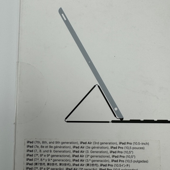 Apple iPad Smart Keyboard Cover For 10.2 inch and 10.5 inch iPad - Picture 6 of 6